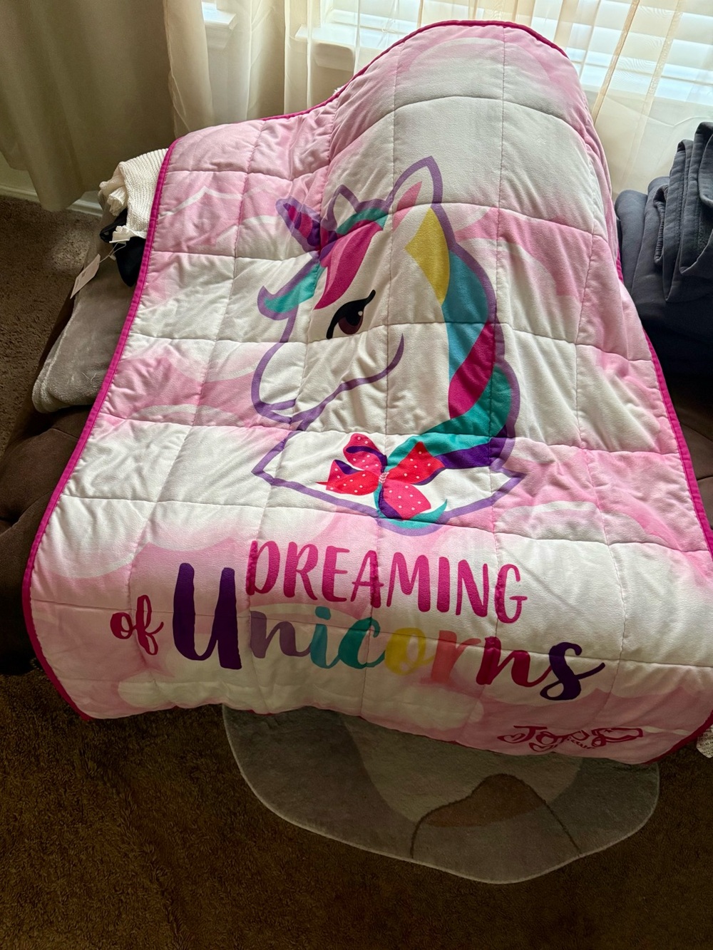 Dreaming of Unicorns Pink Kids weighted blanket - Unicorn Print